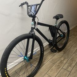 Framed 29’ Cruiser Bike