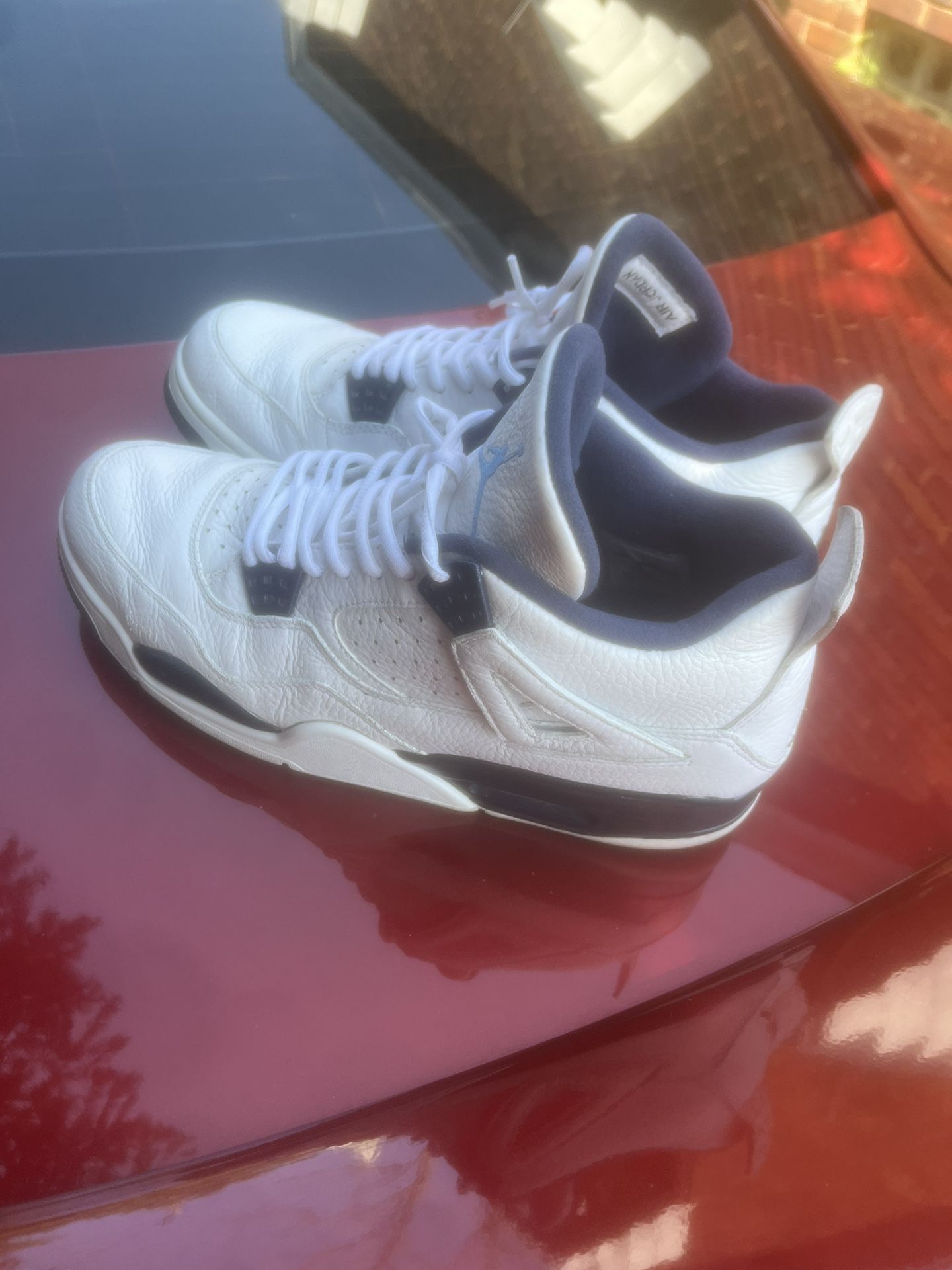 Jordan 4s Columbia