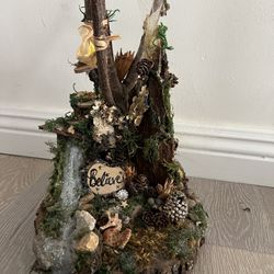 Light Up Hand Crafted Fairy House 