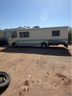 1993 Motorhome. 29 ft. Liveable.