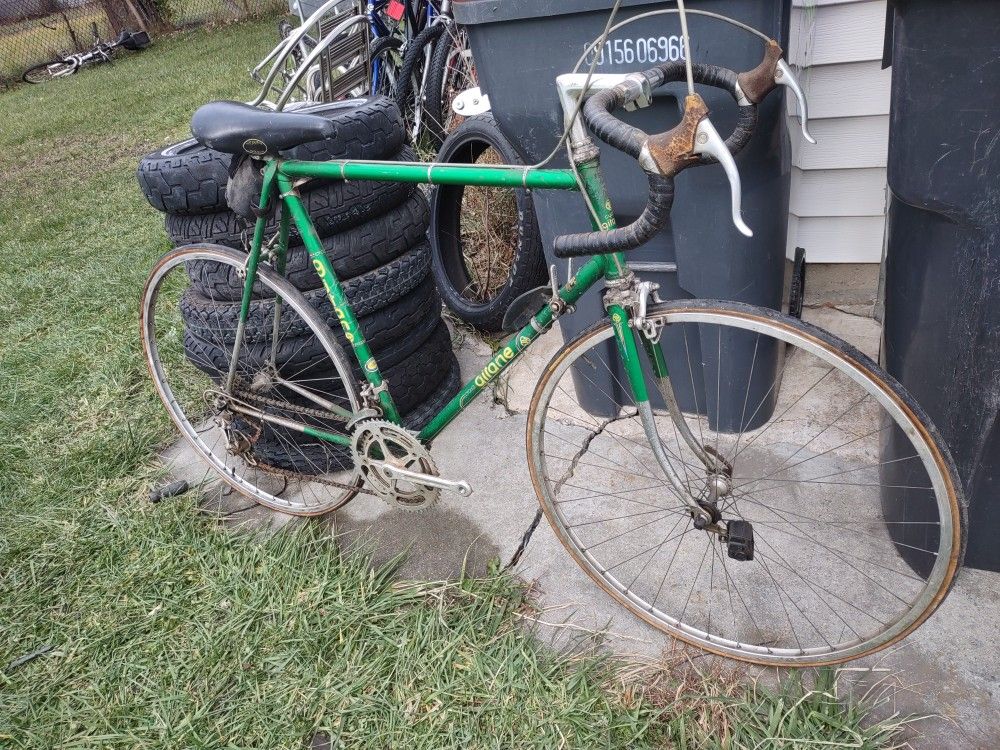 All Campagnolo Equipped,70s ,23.5 Gitane Cycles Road Bike.