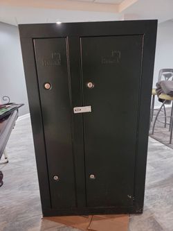 Homak double door gun cabinet