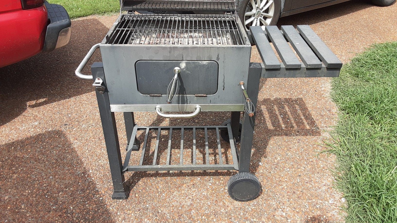 Charcoal grill