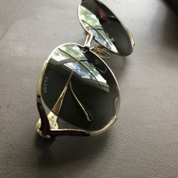 Women’s Gucci Shades