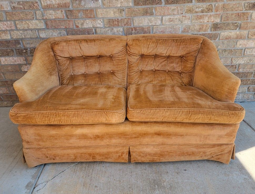 Adorable Mid-Century Vintage Gold Love Seat