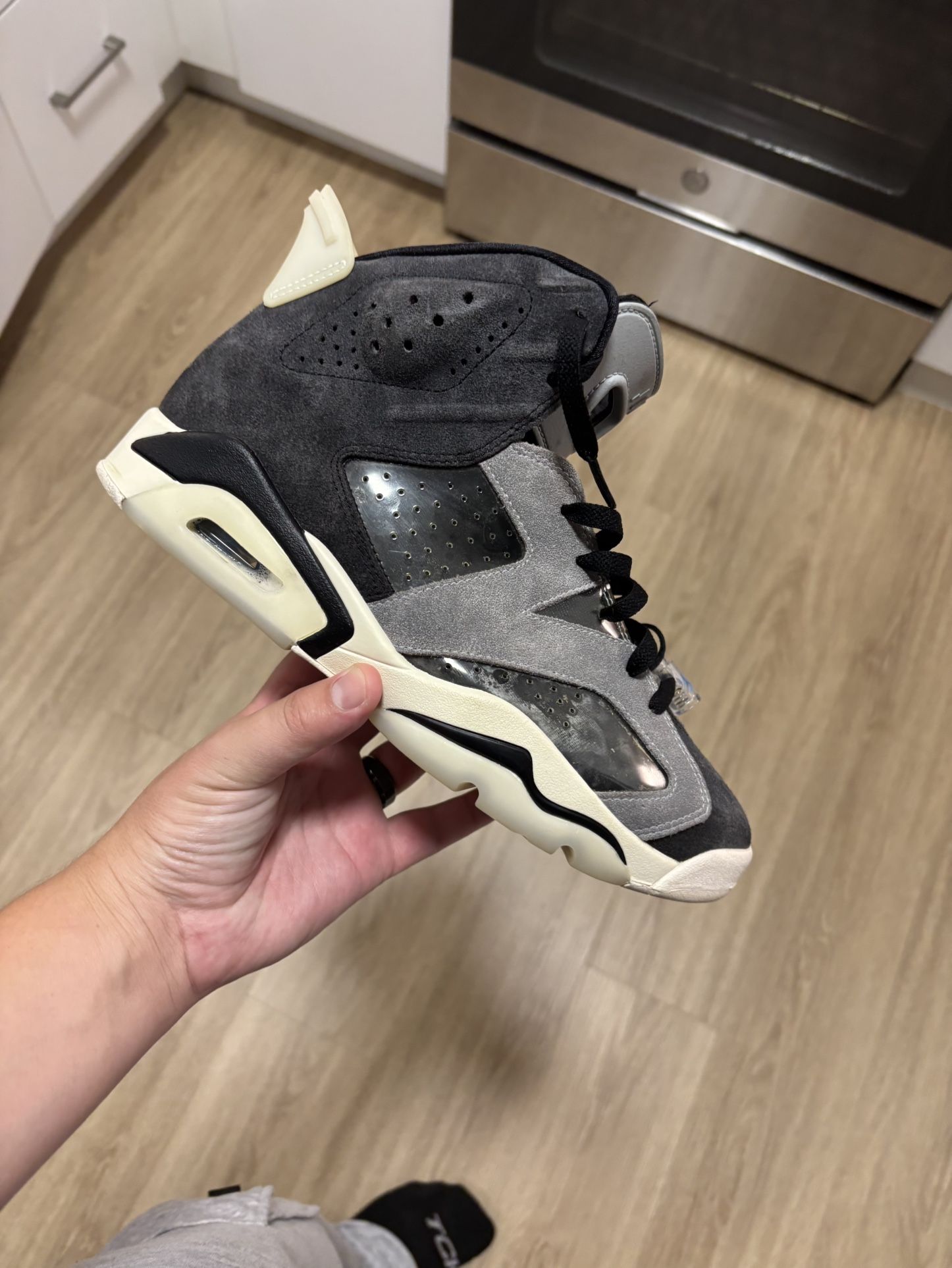 Jordan Retro 6 Black And Grey