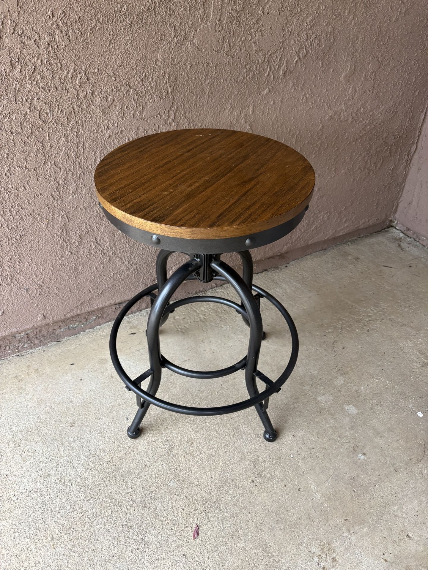 Adjustable Height Piano Stool
