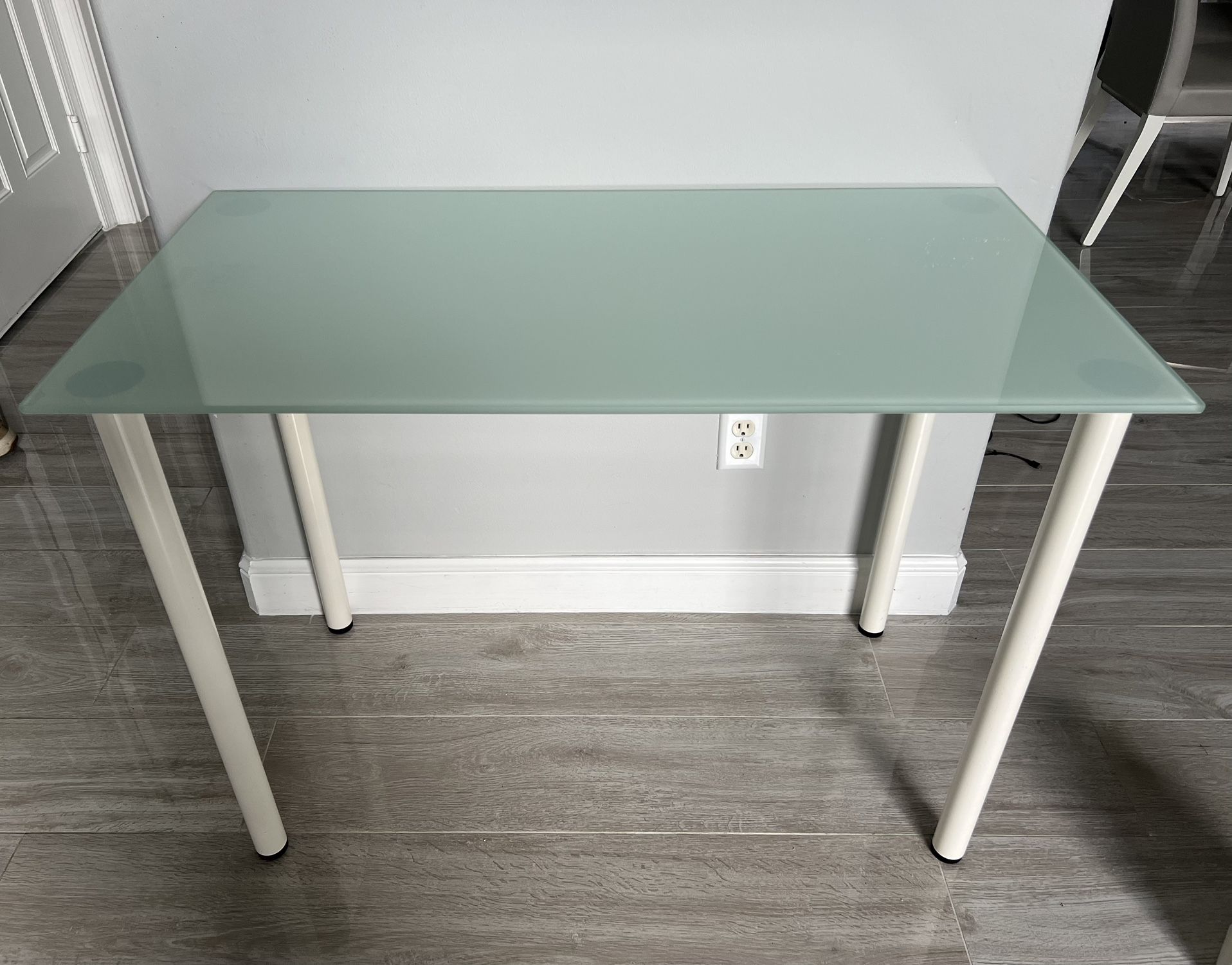 IKEA Glasholm Frosted Glass Table