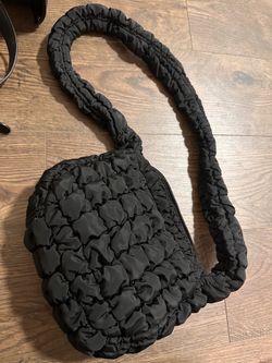 Wild fable puffer bag