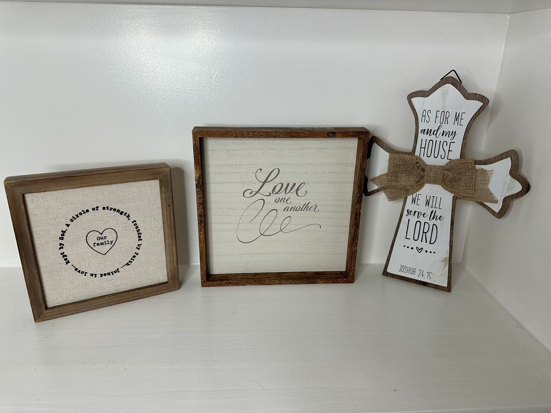 Wall Decor / Frames
