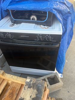 Gas Range Extra Large Self Cleaning Oven