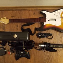 Xbox 360 S Set With Rock Band Fender Stratocaster 