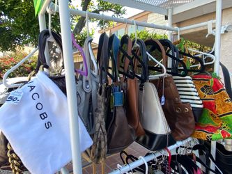 Gently used designers Handbags for Mother’s Day