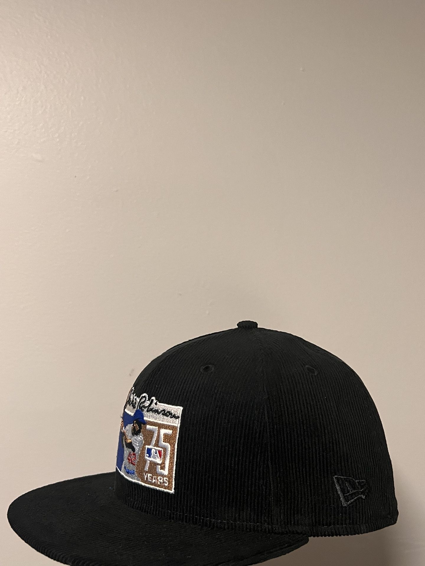 Exclusive Fitteds 75th Anniversary Jackie Robinson 2Tone Grey/Blue With  Green UV New Era 59fifty Size 7 5/8 NWT for Sale in Los Angeles, CA -  OfferUp