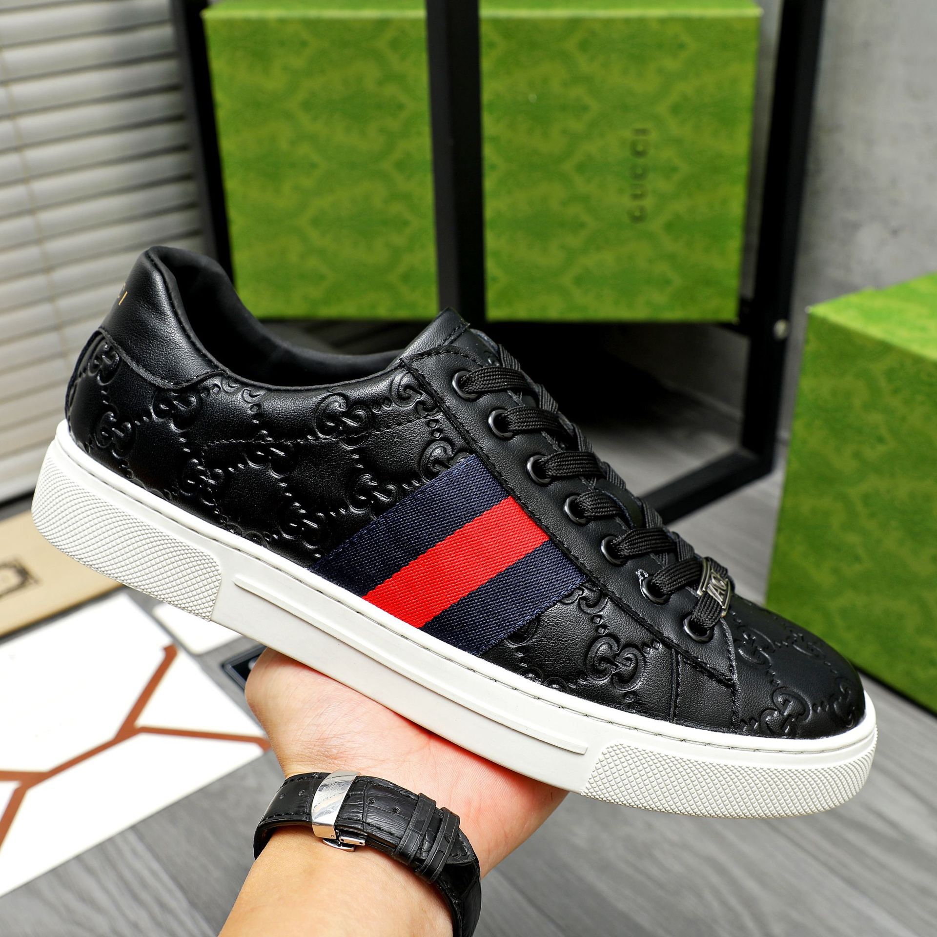 New Men's Gucci Sneakers