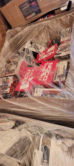 Merchandise Pallets Jump Starters