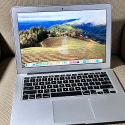 Apple MacBook Air 13” I5/8GB/256GB SSD $200