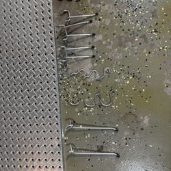 Aluminum Peg Board With Accessories 