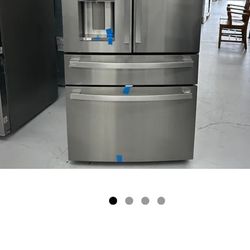 GE Stainless

French Door Refrigerator