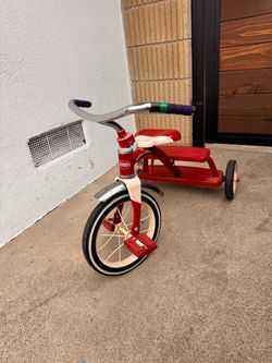 Radio Flyer Classic Red Kids Tricycle