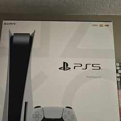 Ps5 W/ 2 Controllers and Headset 