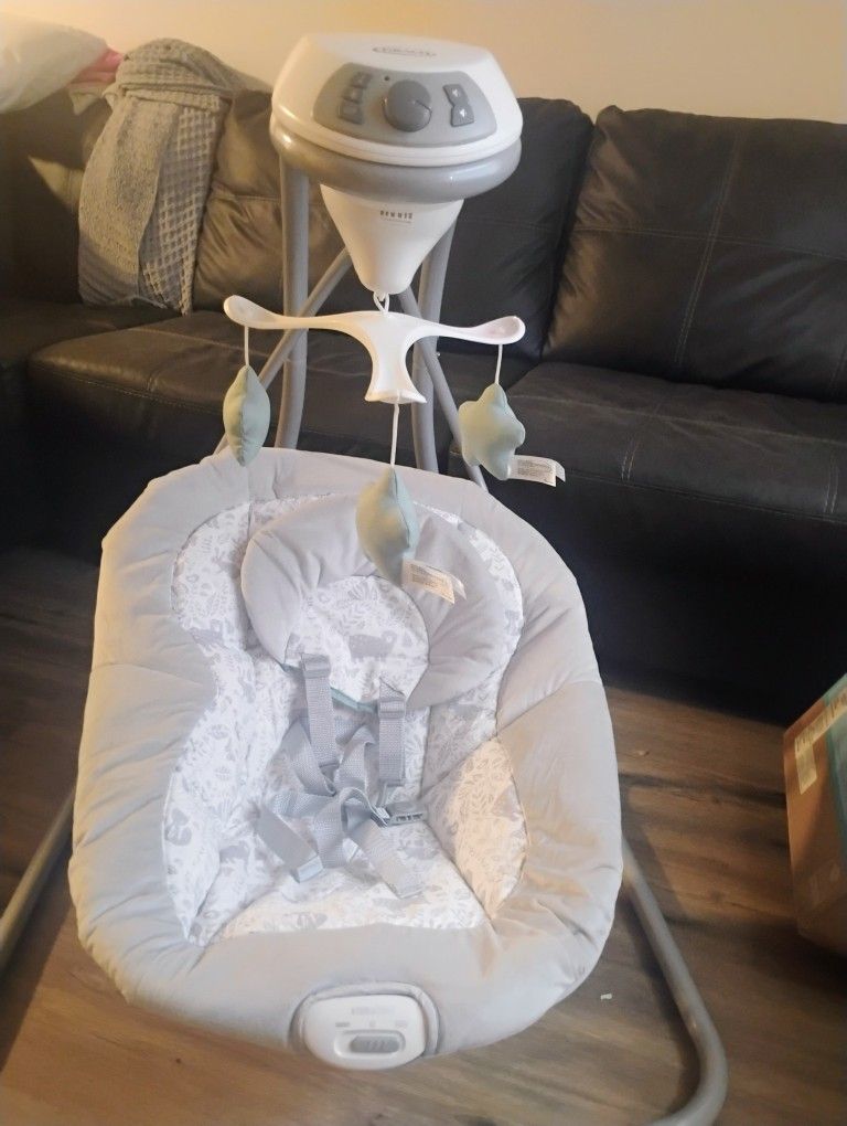 Graco Baby Swing