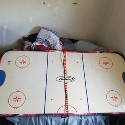 Air Hockey Table