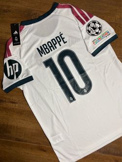 ⚪🟡 Real Madrid Mbappé #10 2026/27 Home Jersey – Short Sleeve