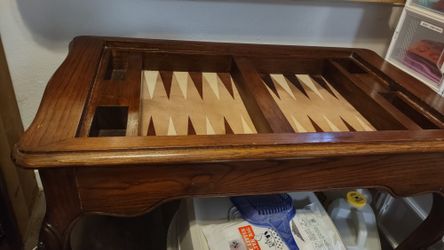 Backgammon Table