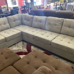 Light Grey Reversible Sectional w/Drop Down-Cup Holders 🆕FREE FINANCING AVAILABLE 👉 NO CREDIT CHECK 