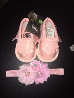 Baby girl moccasins w/headband gift set