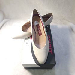 Easy Spirit Women's Leather Heels Cream Size 7.5