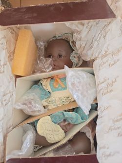 Porcelain dolls all 15dolls in a bundle