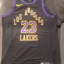 LeBron James Black Authentic Jersey Large