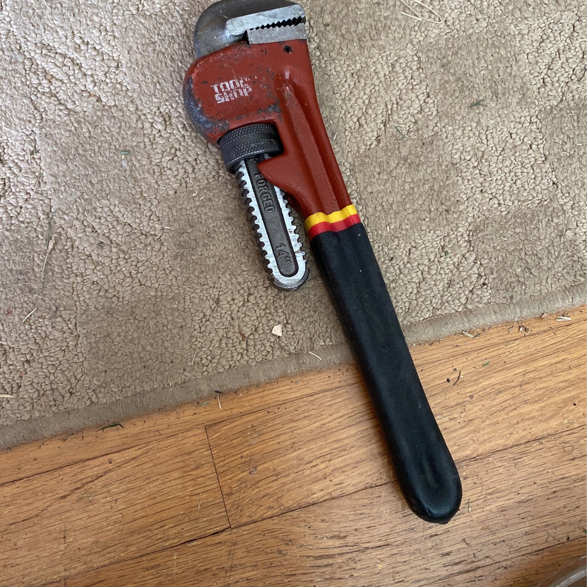 New Pipe Wrench