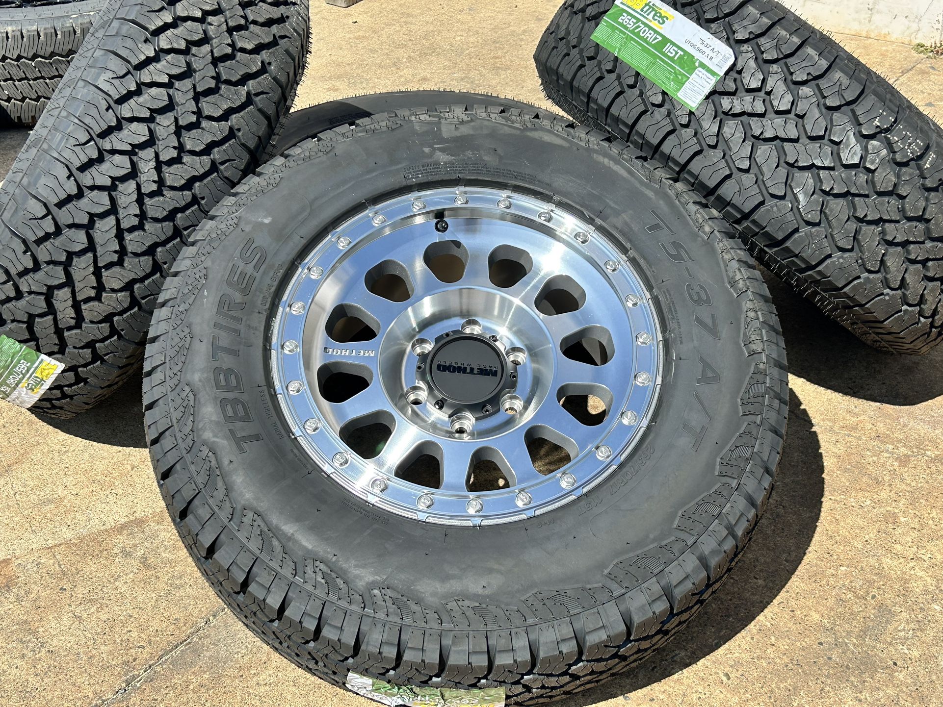4x 17” Method Race Wheels MR315 17x8.5 6X5.5 with TBB ALL TERRAIN TIRES 265/70R17 100% new