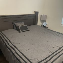 Gray Wooden Bed Set – Full Bedroom Suite w/ Mattress, Drawers, Mirror, Lamps & More