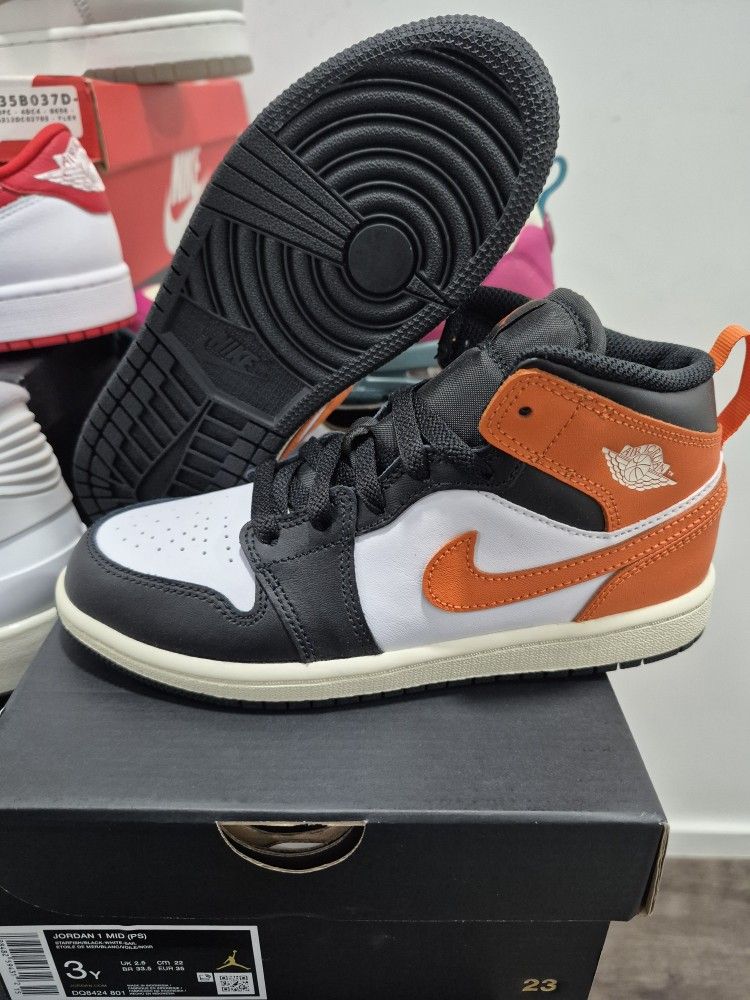 Jordan Retro  1 New In Box Size 3y