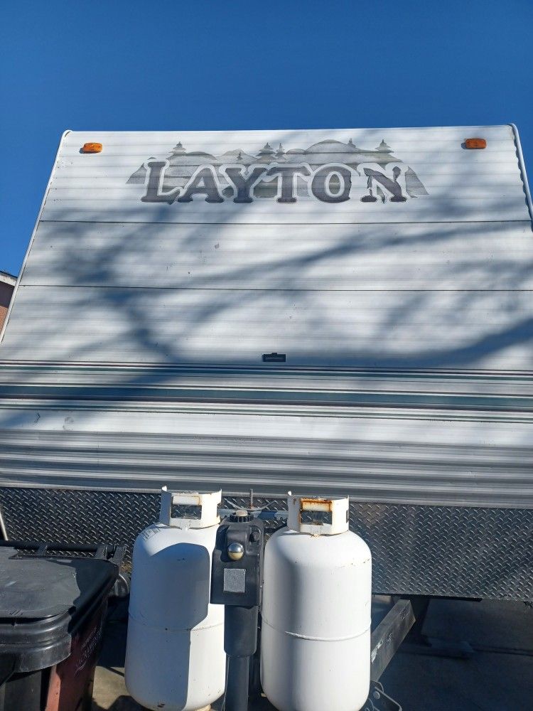 2002 Layton 22ft Expandable Travel Trailer For Sale