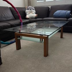 Coffee Table 32x55 Glass Good Condition 