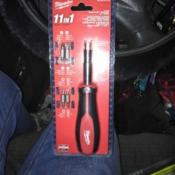 MILWAUKEE 11  In 1 48-22-2761E