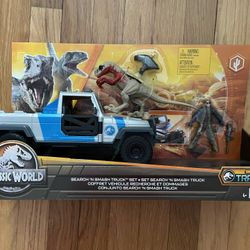 jurassic world tracker playset 