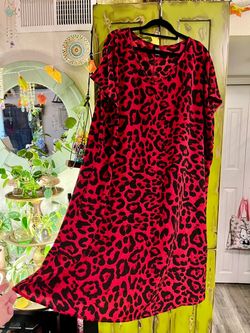 2X 3X 4X Ravishing in Red Animal Print Light Flowy Vneck Roomy Dress