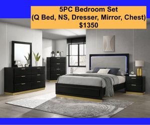 🌺 FREE DELIVERY 🌺Brand New 5PC Queen Size Bedroom Set ( Queen Bedframe, NS, Dresser, Mirror, Chest)