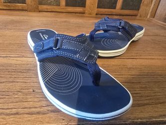 Clarks Cloudsteppers Flip Flop Sandals