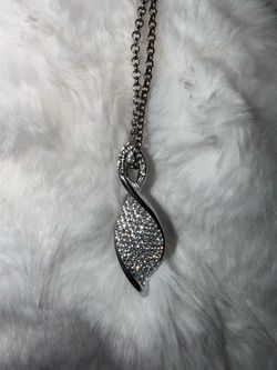 Silver Crystal Twist Pendant Necklace