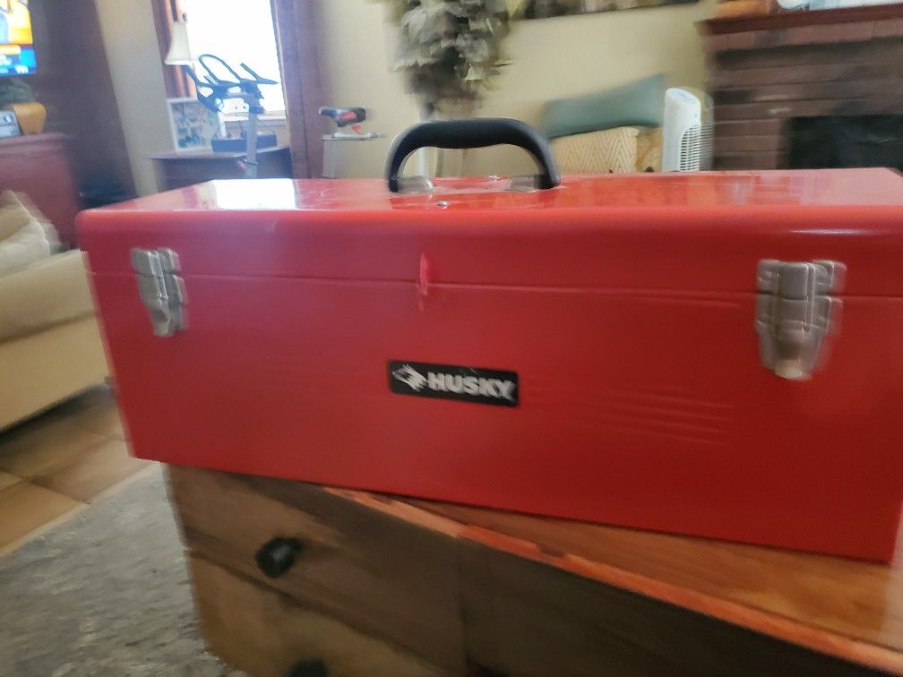 Heavy Duty Steel Tool Box And Removable Tool Tray Never Used