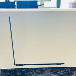 Apple Macbook AIR 13” 2025 M4 CHIP 24GB RAM 512GB With Apple Care+ Till 04/29/2028 NEW SEALED