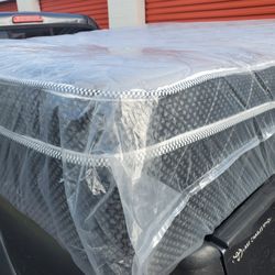 King Size New Thick Pillow Top Bed Can Deliver 