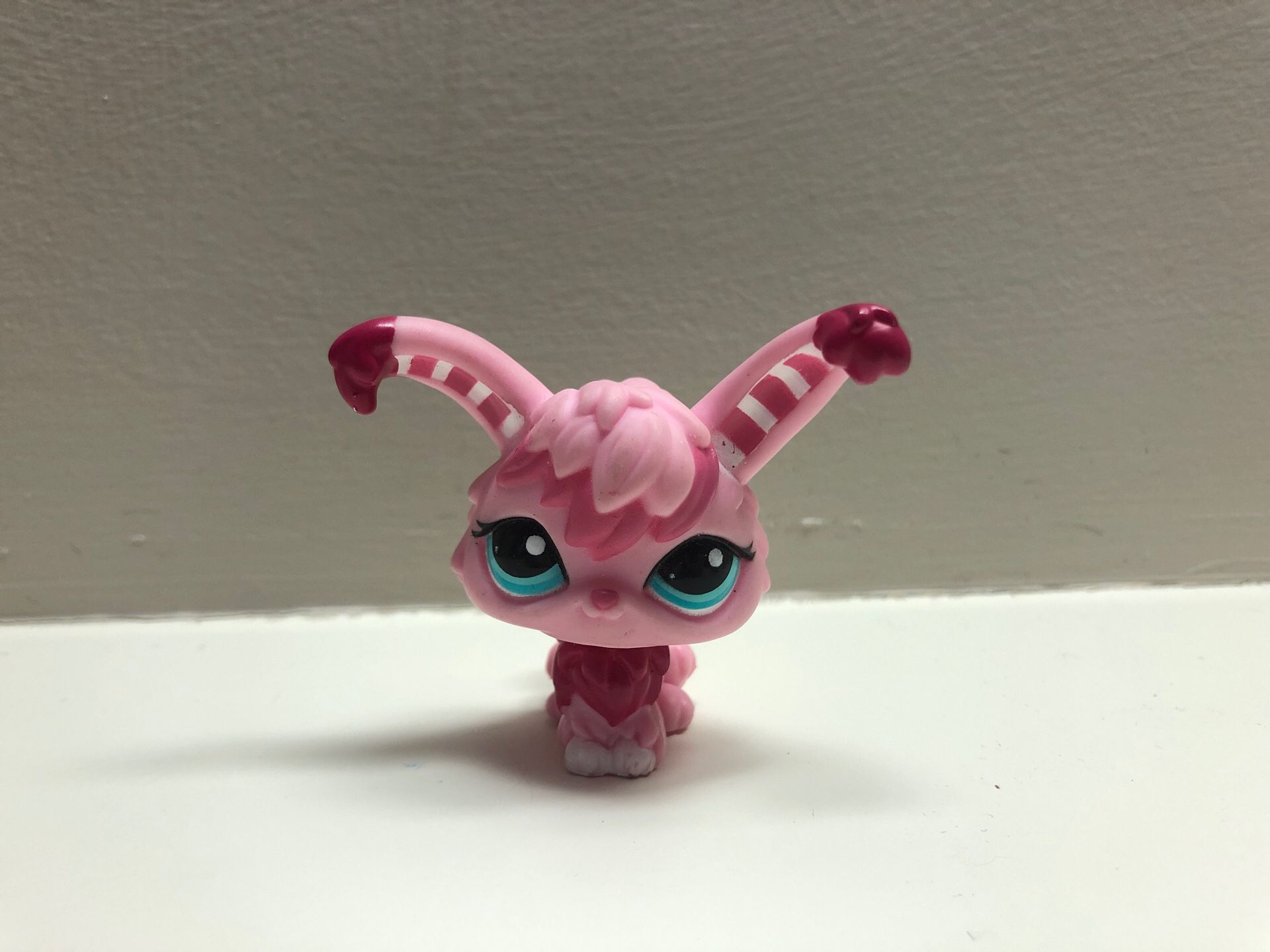 Littlest Pet Shop- LPS Pink Bunny Rabbit #2132